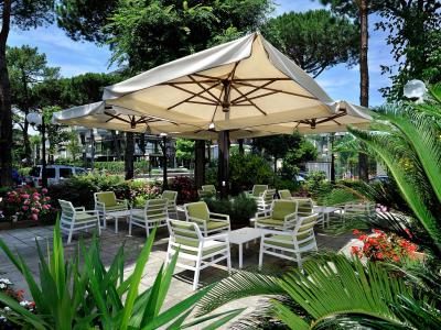 hsuisse en special-may-cervia-garden-city-with-stay-in-hotel-on-the-sea-in-milano-marittima 017