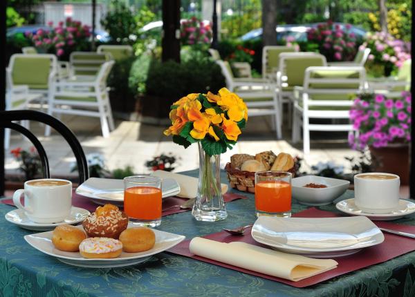 hsuisse it ponte-del-2-giugno-offerta-in-hotel-3-stelle-al-mare-a-milano-marittima 012