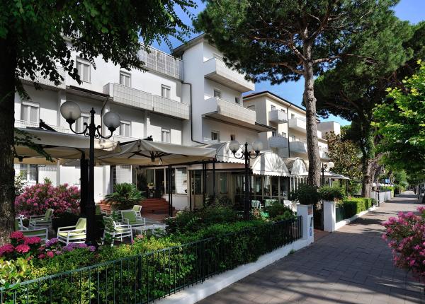 hsuisse it offerta-di-maggio-e-giugno-in-hotel-a-milano-marittima-vicino-alle-terme-di-cervia 016